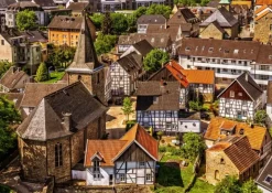Bluebird Puzzle: Old Village (1000)