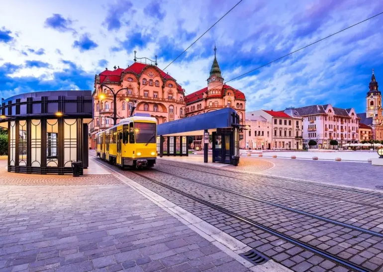 Enjoy: Piata Unirii, Oradea (1000)