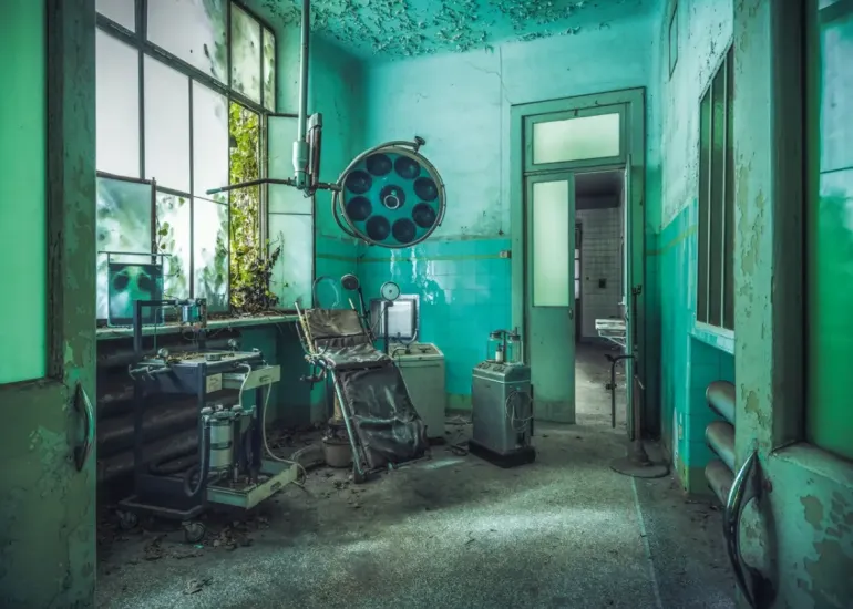 Ravensburger: Lost Places - The Asylum (1000)