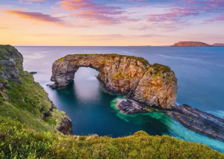 Schmidt: Great Pollet Sea Arch, Ireland (1000)